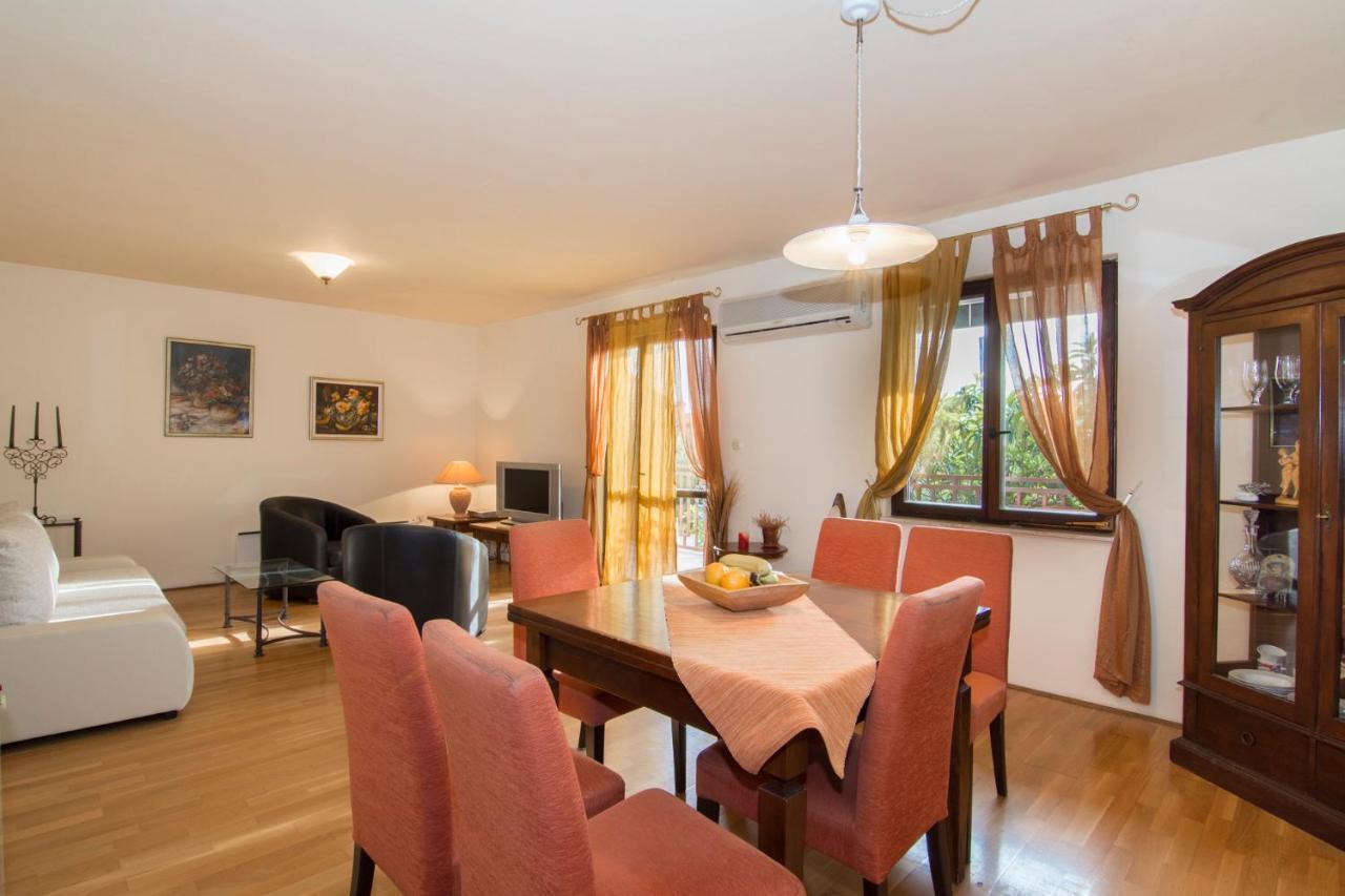 Apartments Emil 769 Фажана Экстерьер фото